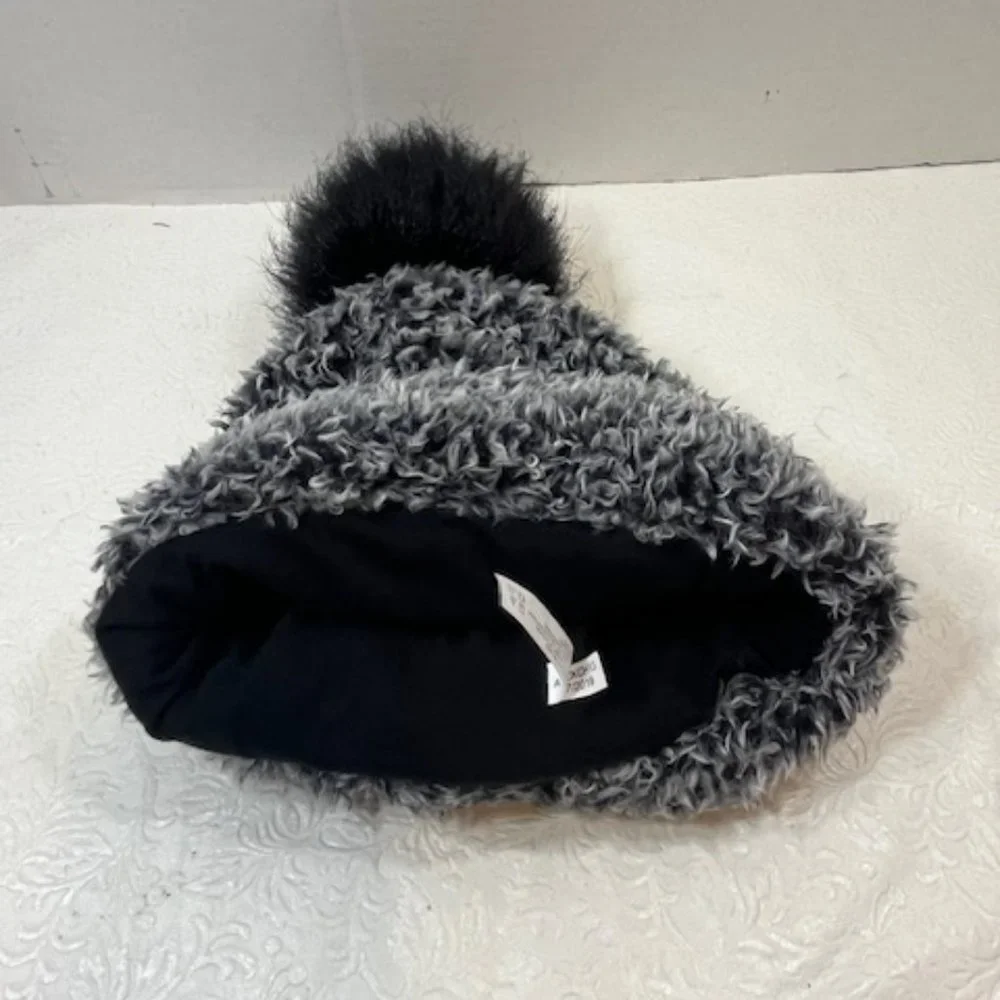 Aeropostale Black White Winter Beanie Hat Black Pom Pom Cotton Lining S/M